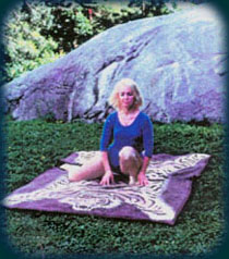 Eugenia in Step 7 of The Moon Salutation.